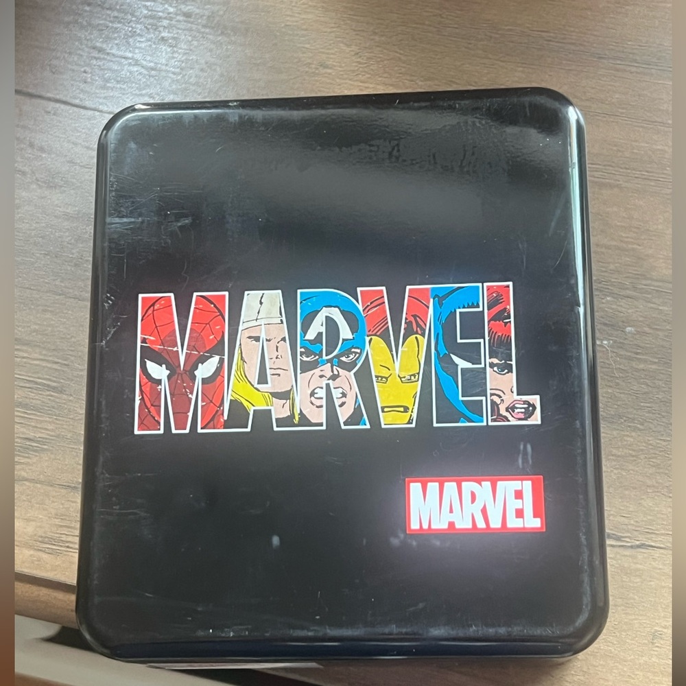 Marvel Captain America Bifold Slimfold Men Wallet In Collectible Tin Case NEW - Picture 7 of 7
